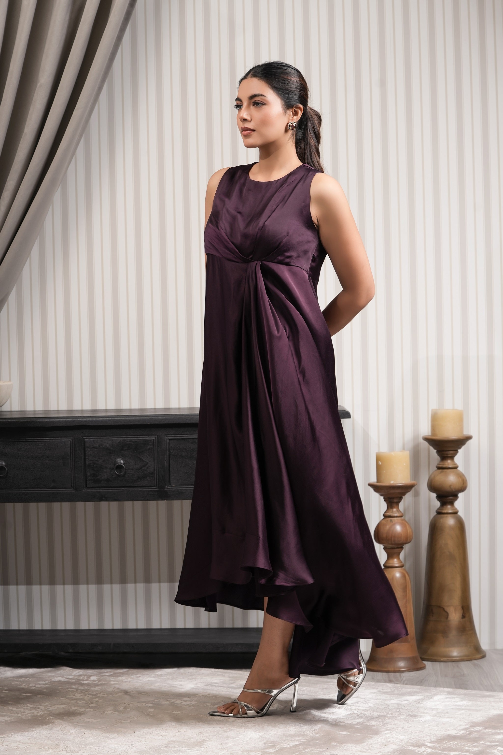 Solid Midi Sleeveless Dress - Wine