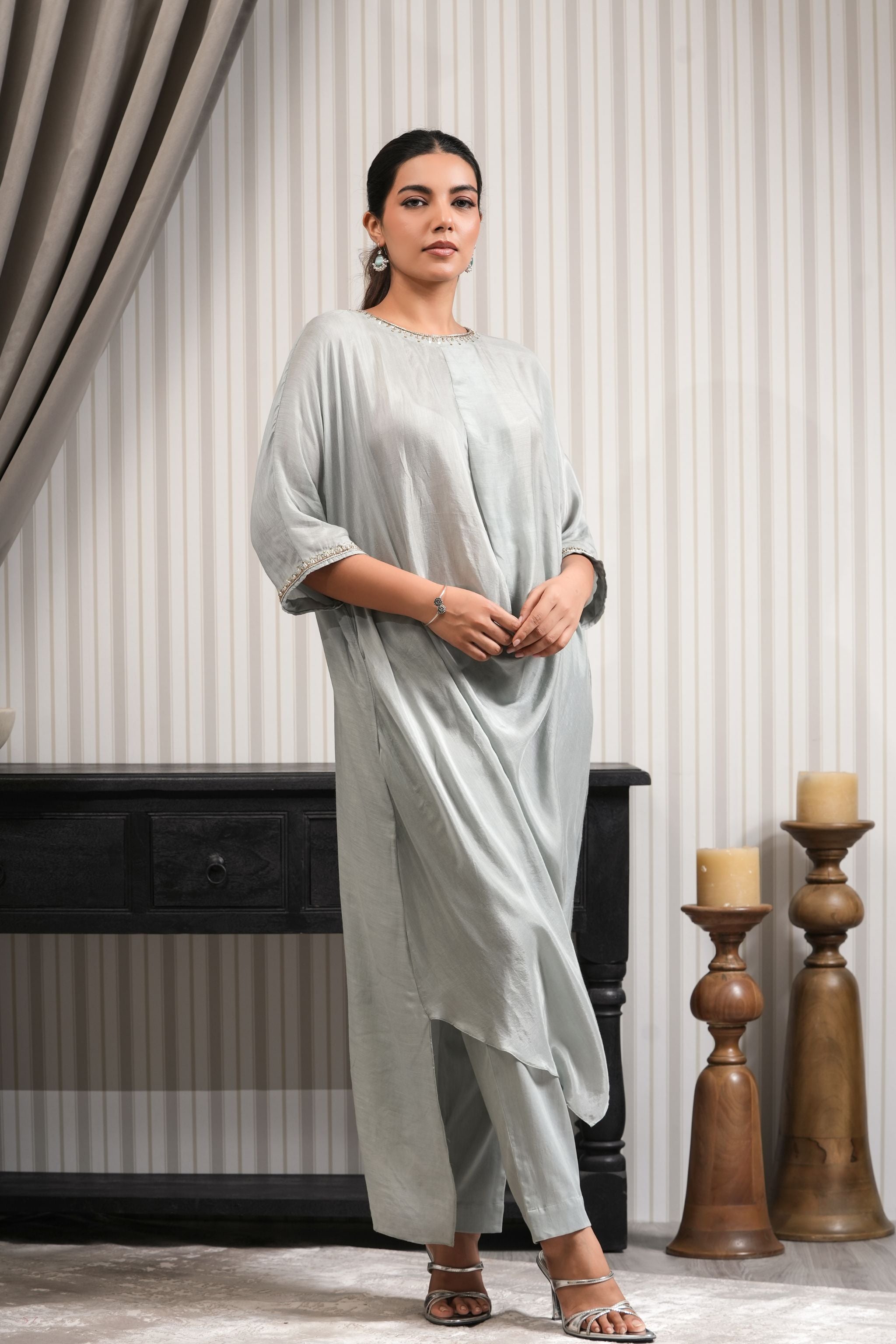 Cowl Neck Embroidered Kurta Set - Mint